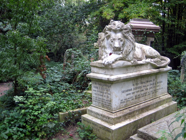 Lion in Abney Park Cemetery
